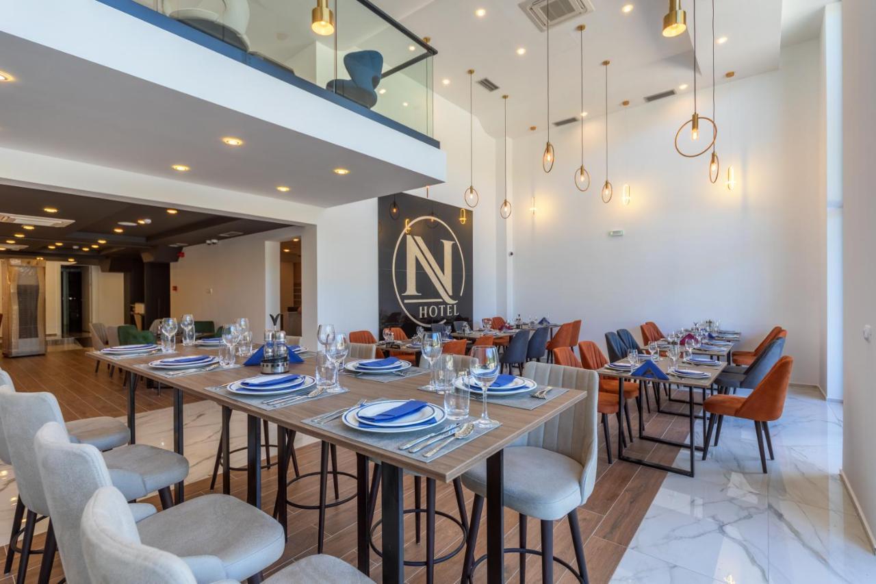 N Hotel Sutomore Bagian luar foto