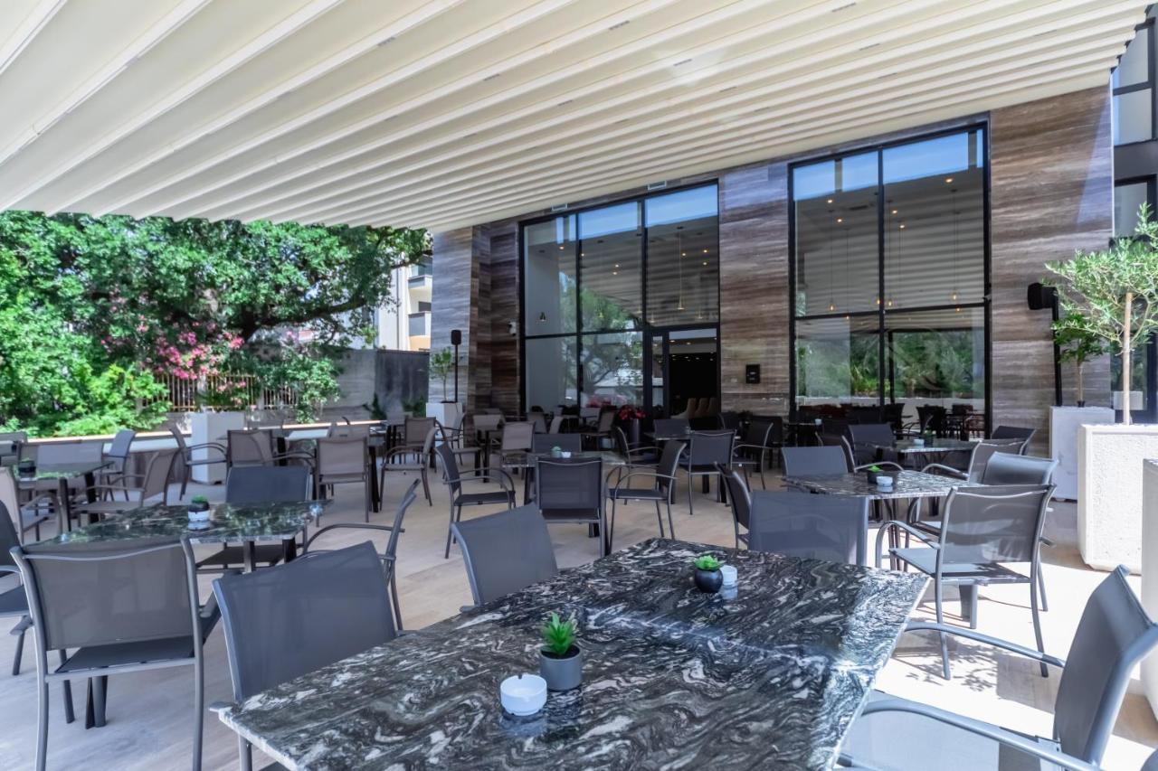 N Hotel Sutomore Bagian luar foto